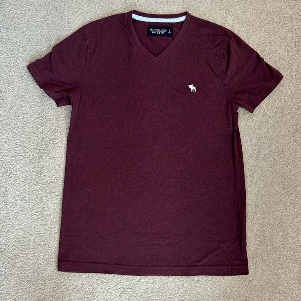 Abercrombie & Fitch maroon heathered black v neck tee mens size small like new!